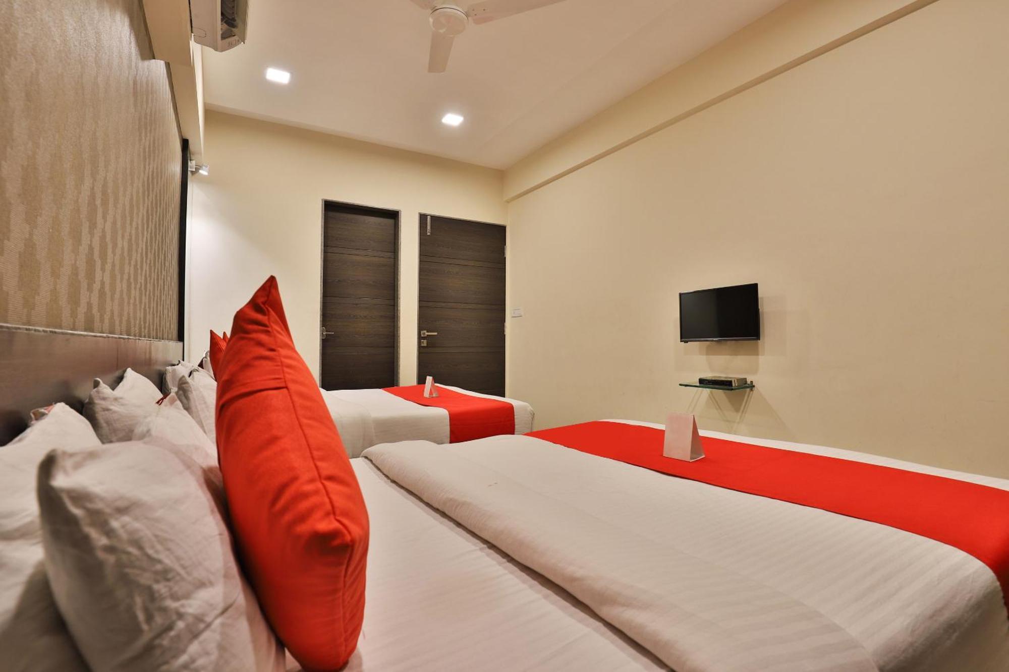 Hotel Royal Rituals Vesu Surat Exterior photo